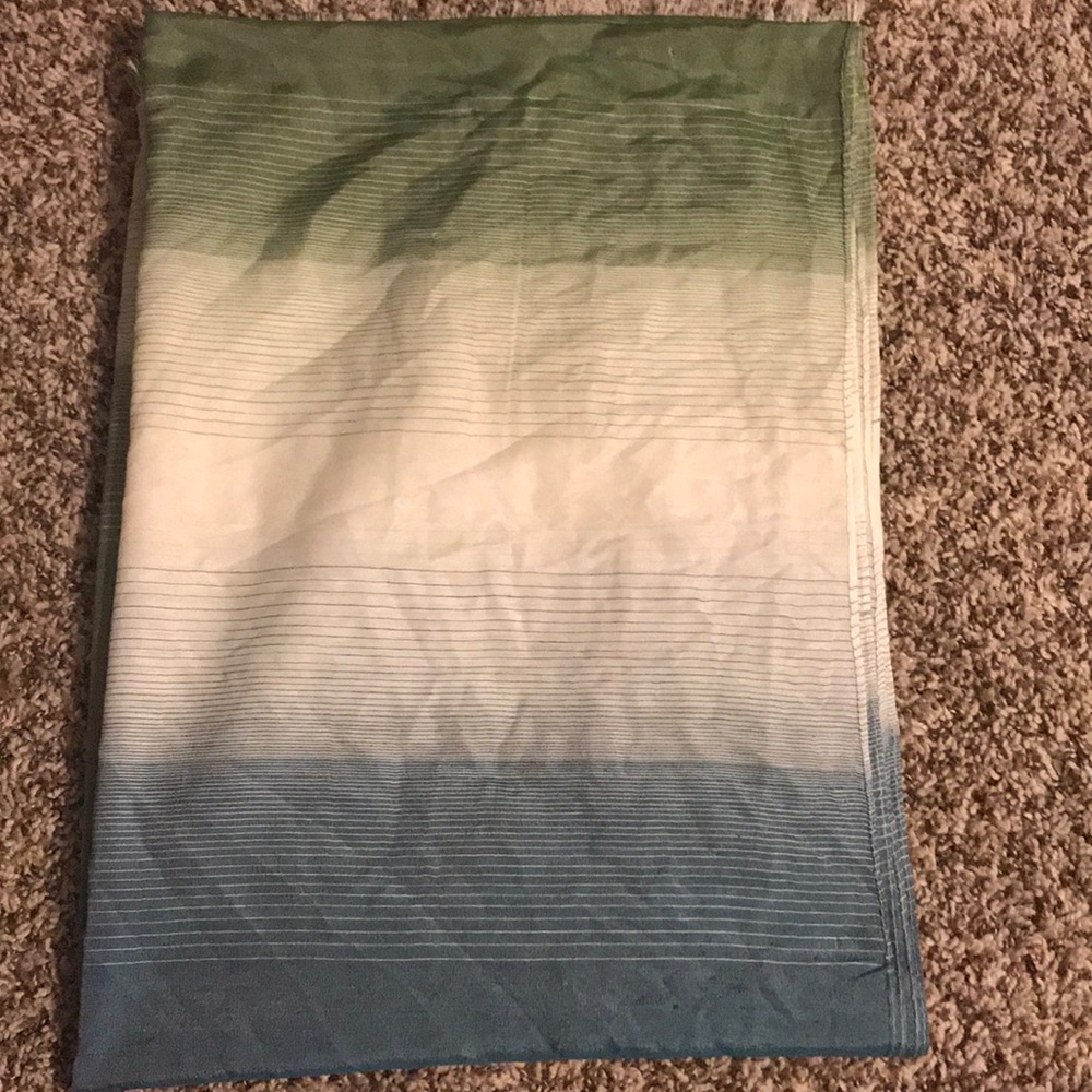Scarf - Picture 2 of 3